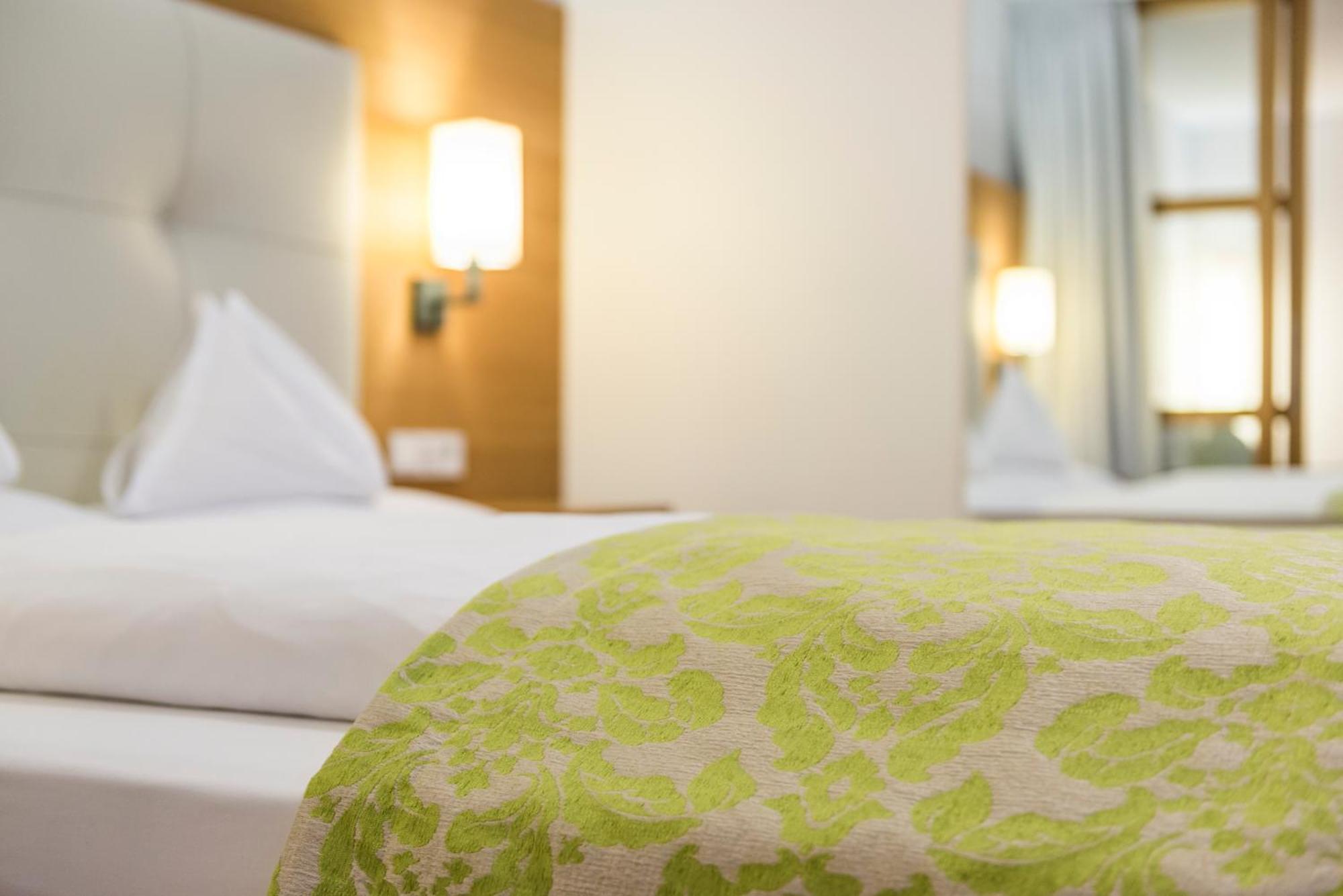 Vinschgerhof Hotell Silandro Eksteriør bilde