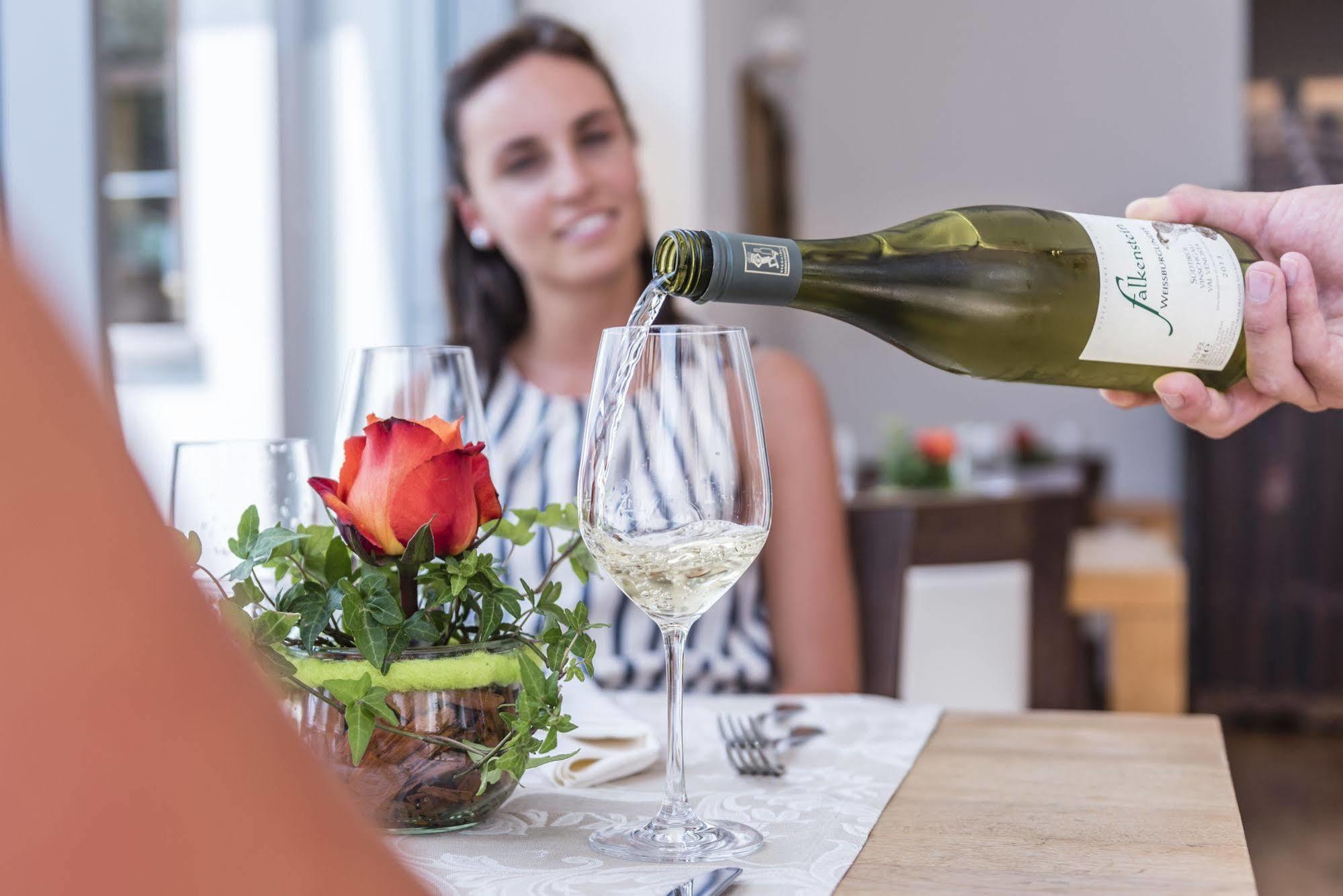 Vinschgerhof Hotell Silandro Eksteriør bilde