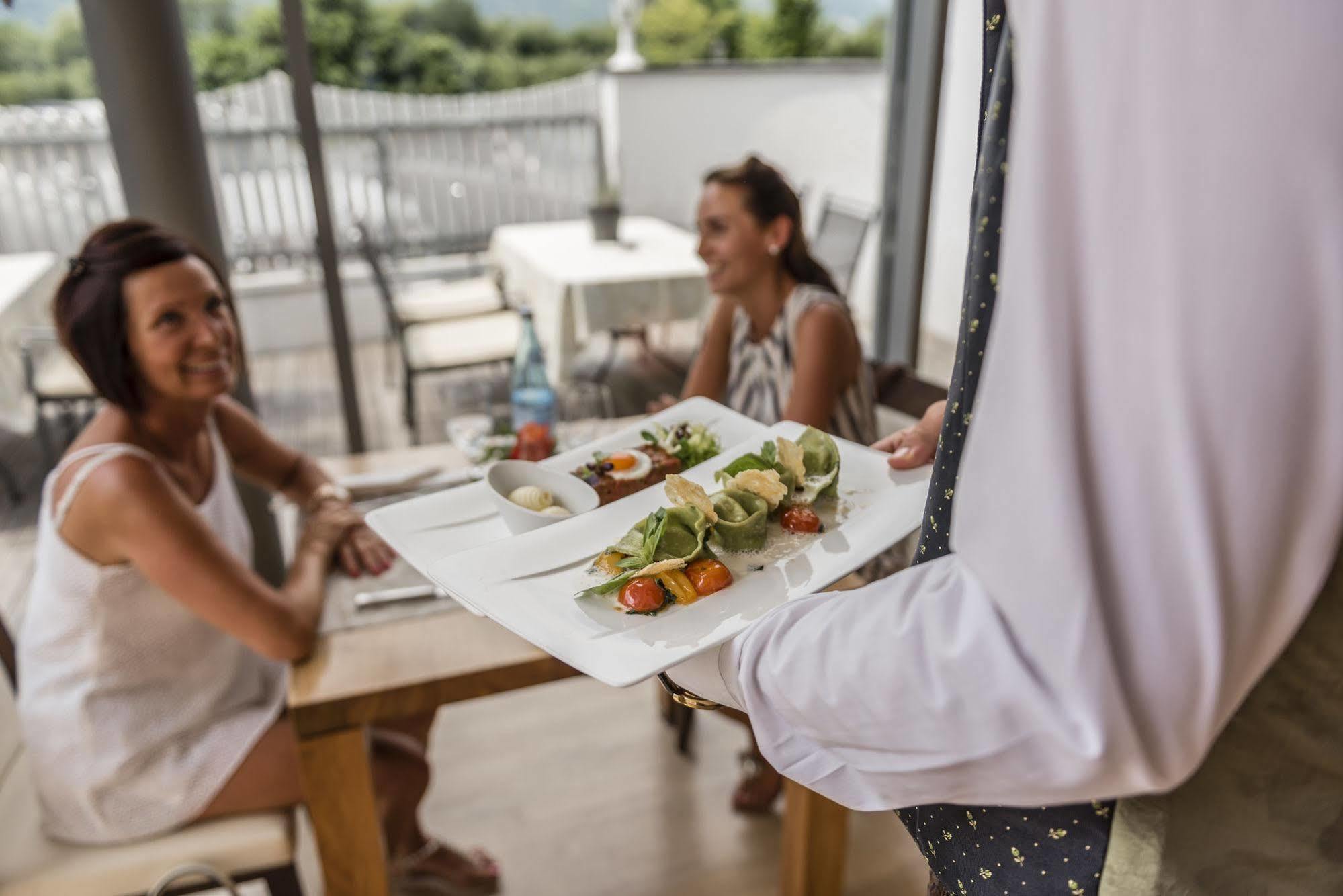 Vinschgerhof Hotell Silandro Eksteriør bilde