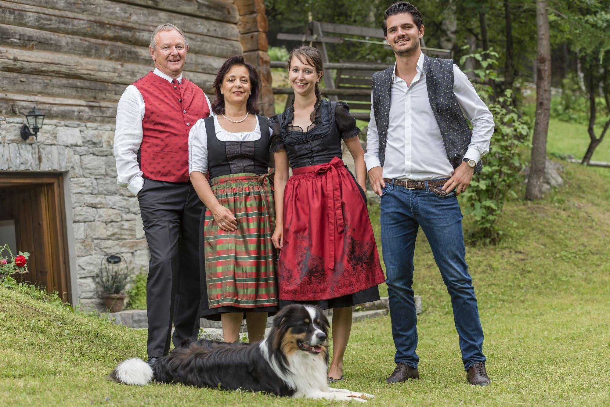 Vinschgerhof Hotell Silandro Eksteriør bilde