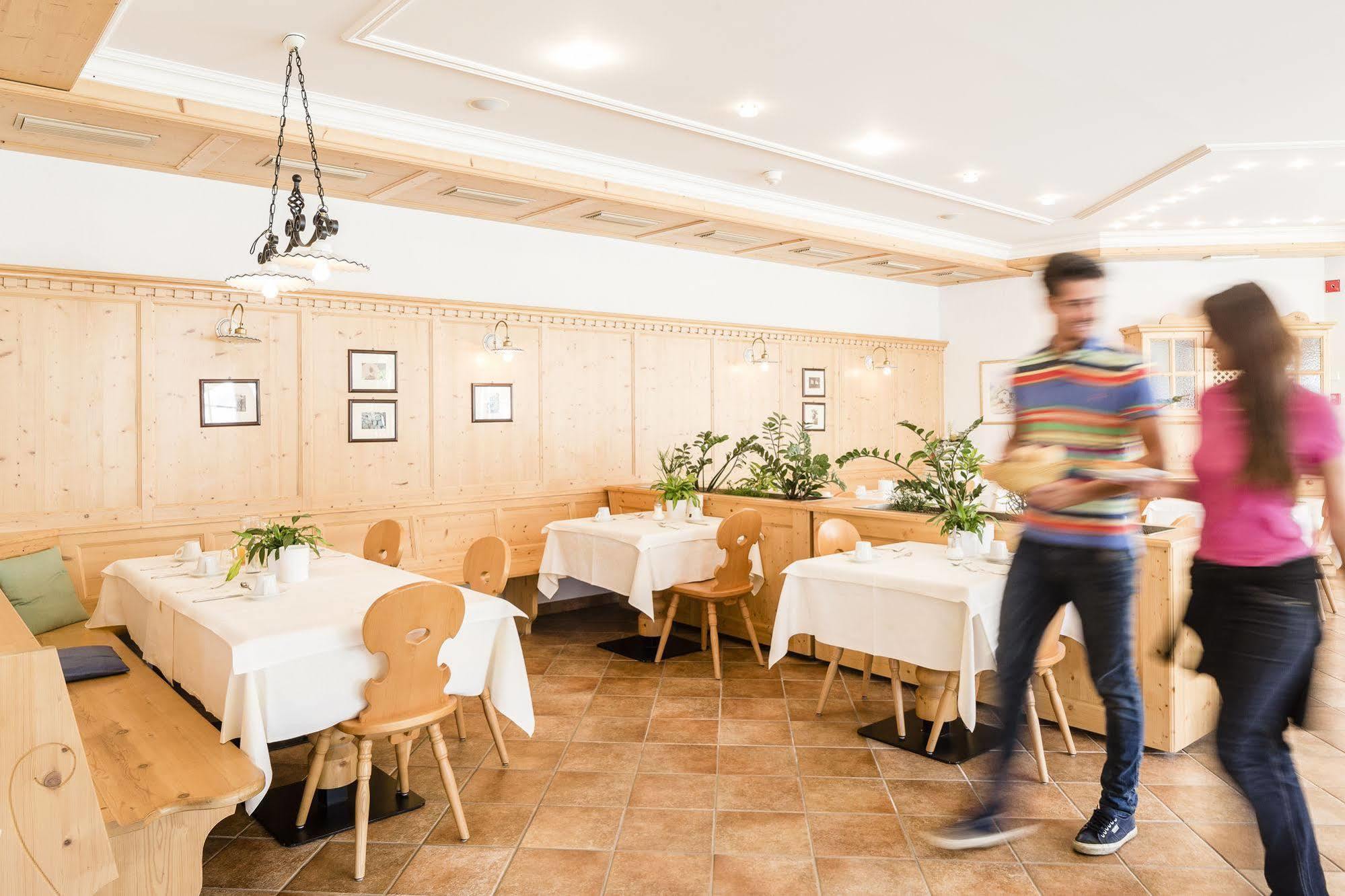 Vinschgerhof Hotell Silandro Eksteriør bilde
